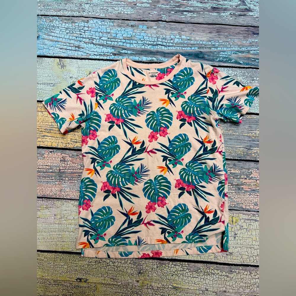 No boundaries pink floral top Women’s M Medium 38-40.